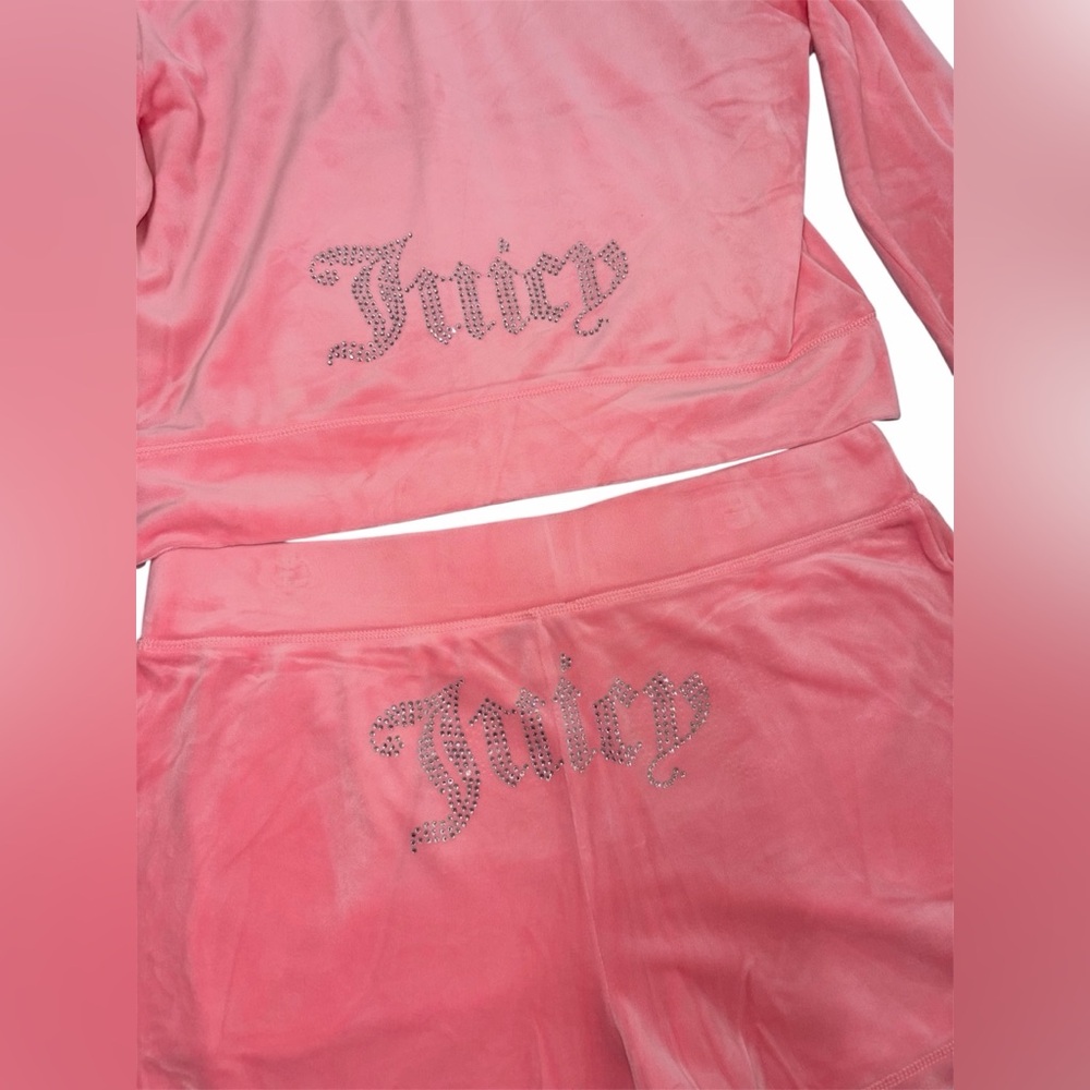 Juicy Couture Velour Flamingo Tracksuit - Picture 2 of 4